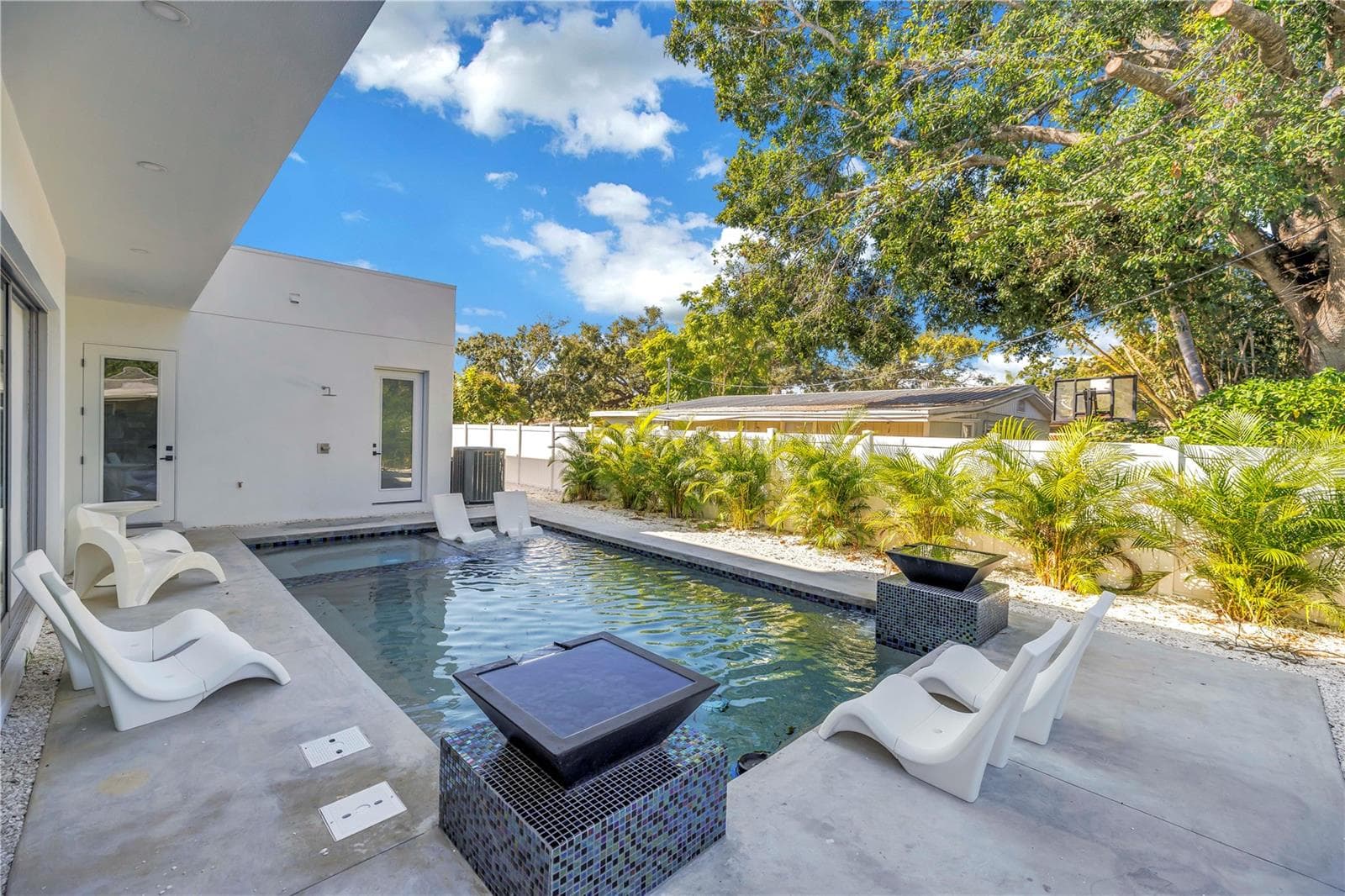 Single Family Residence at 2305 TEMPLE ST, SARASOTA, photo 61 of 64