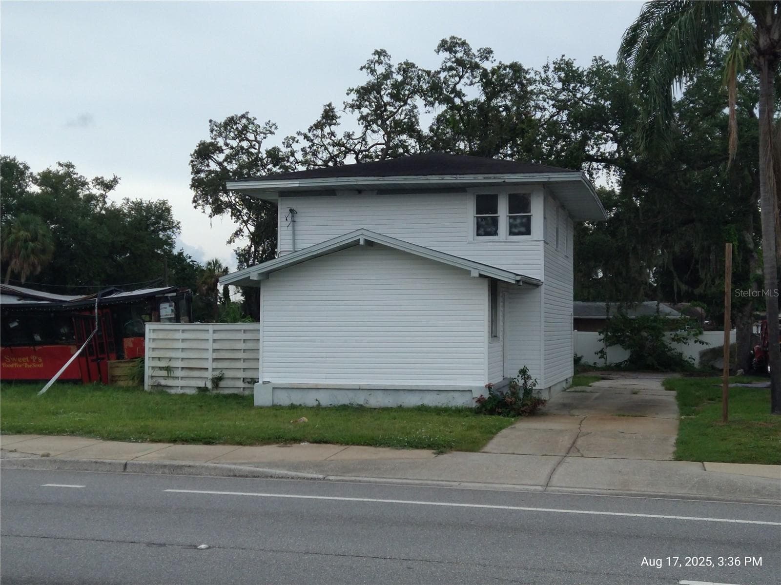 909 and 911 WEST HILLSBOROUGH AVE