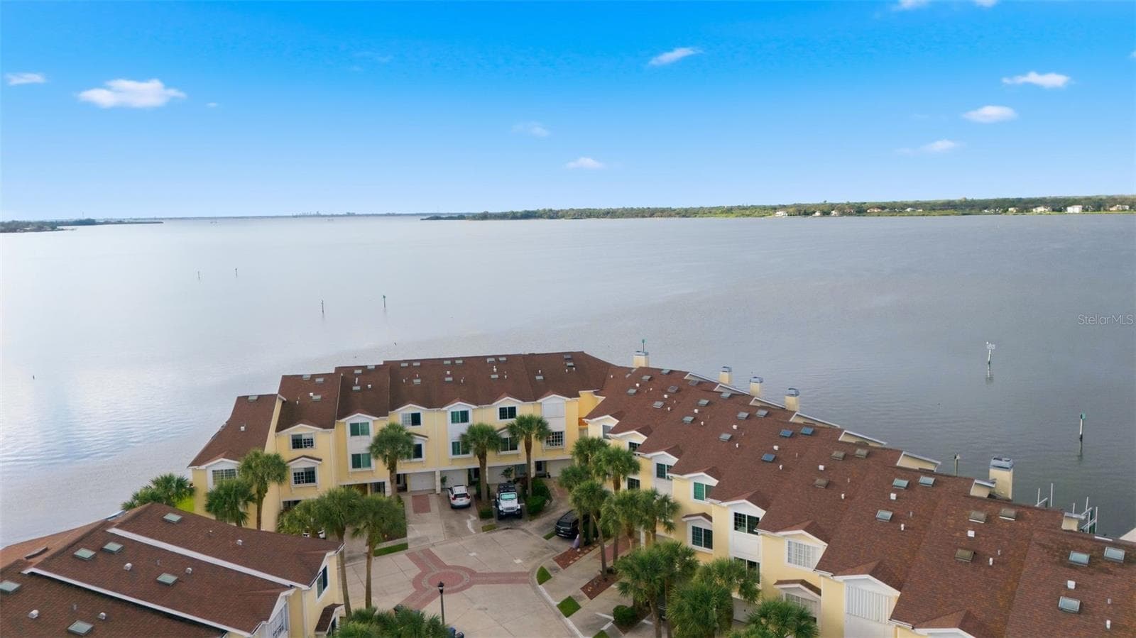 Townhouse at 140 BRENT CIR, OLDSMAR, photo 31 of 46