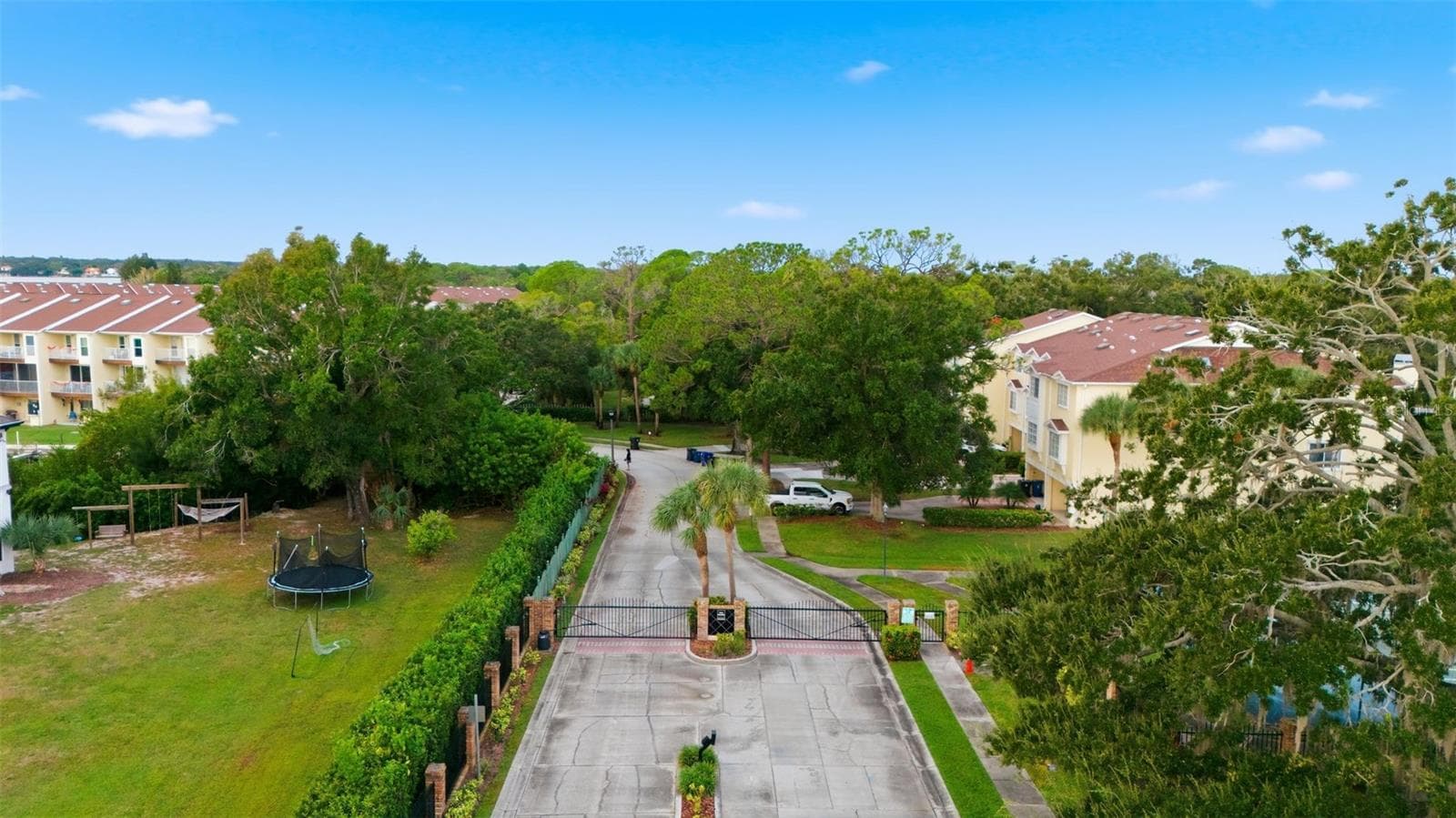 Townhouse at 140 BRENT CIR, OLDSMAR, photo 45 of 46