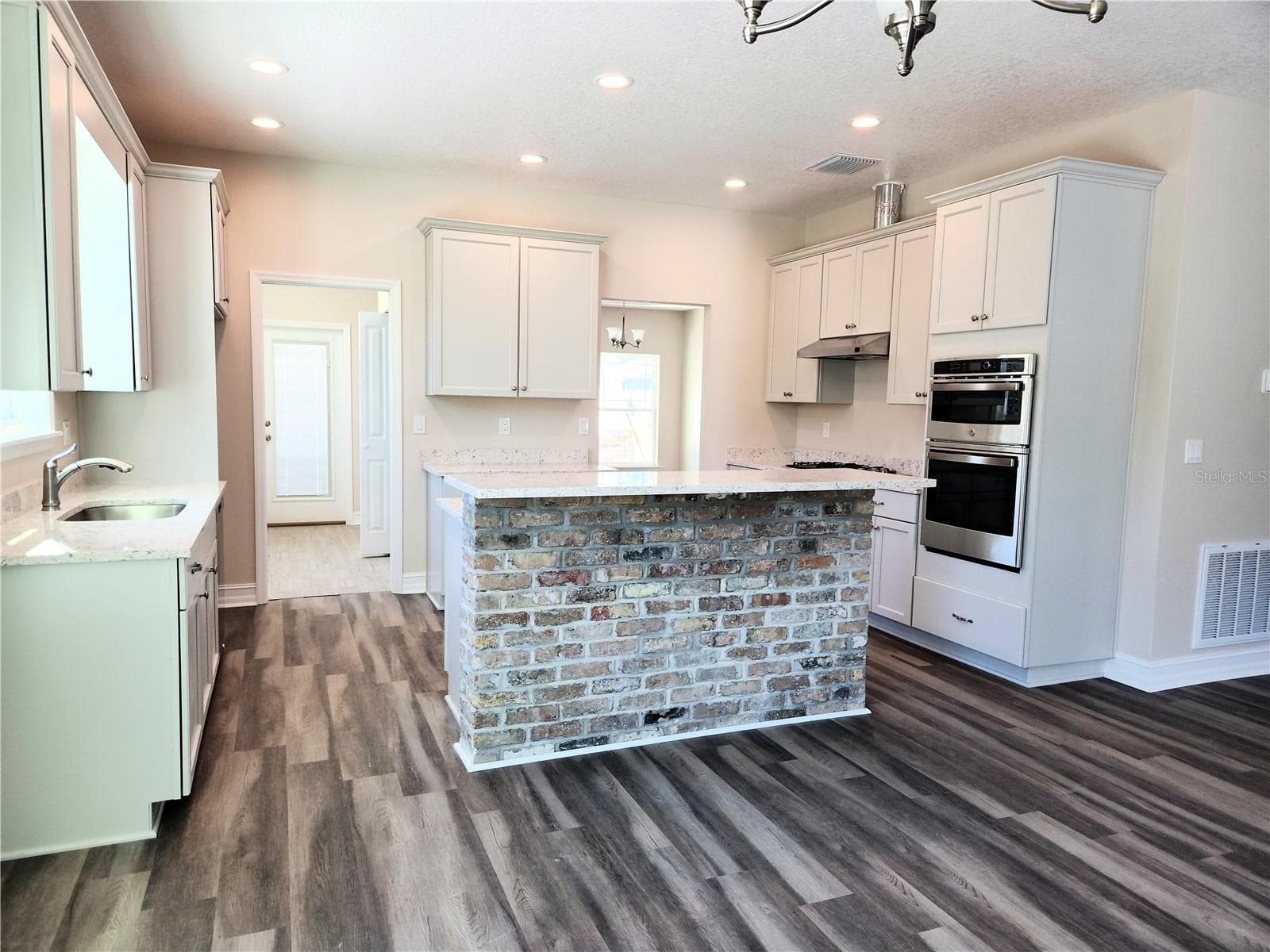 KITCHEN - 416 SHANNON ESTATES CT, PLANT CITY