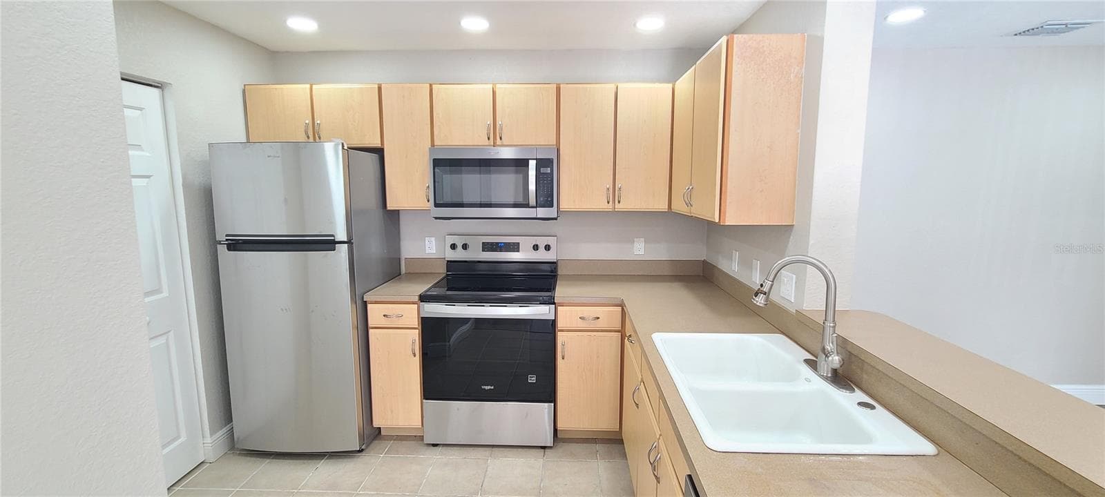 Condominium at 940 VILLAGE TRL #3-205, PORT ORANGE, photo 9 of 44