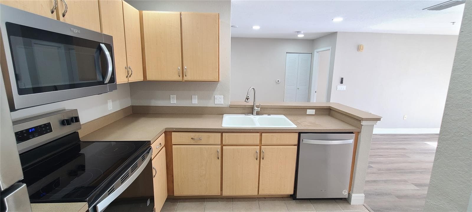 Condominium at 940 VILLAGE TRL #3-205, PORT ORANGE, photo 12 of 44