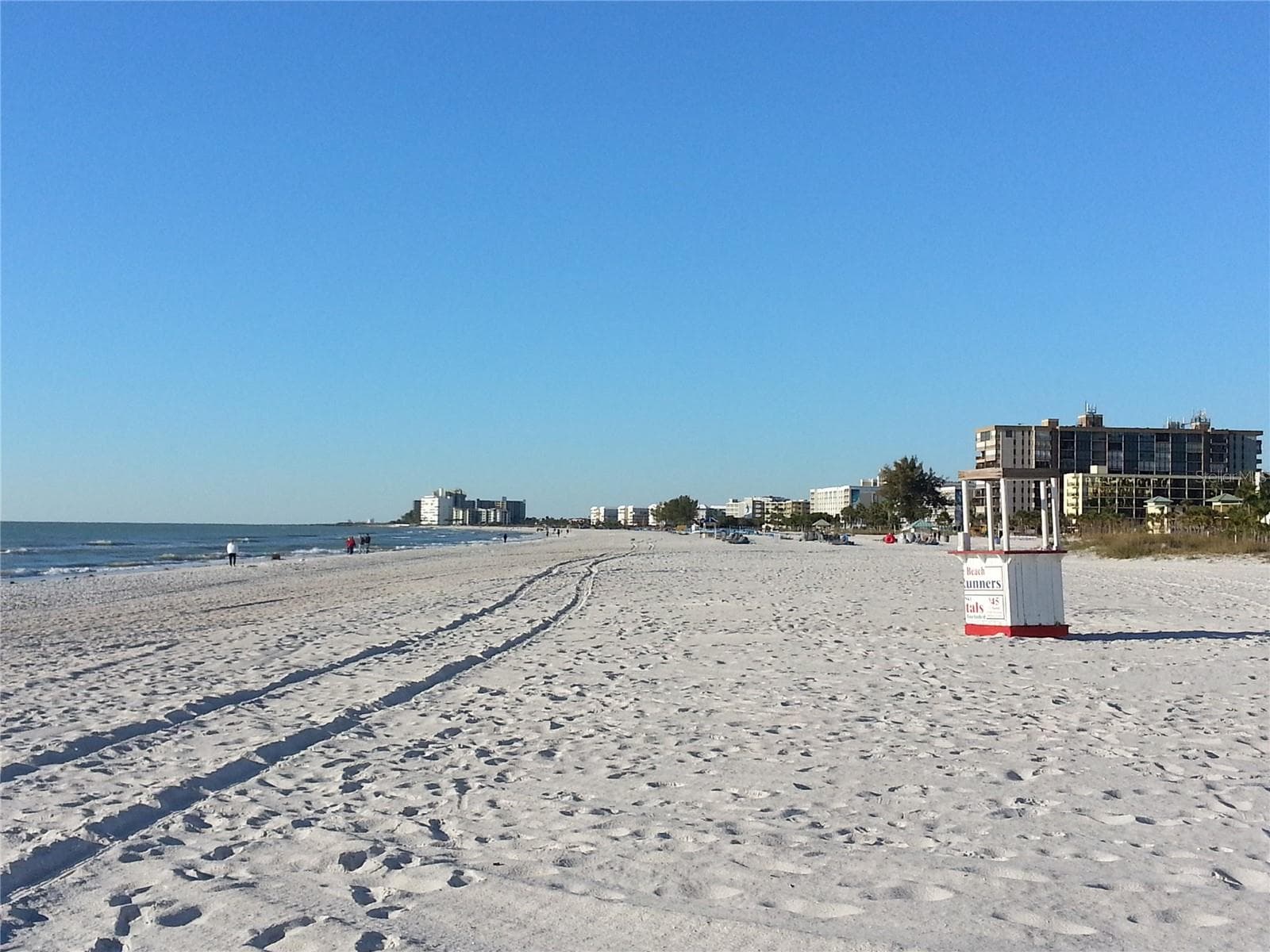 Plenty of room on the beach for fun & sun. - 6061 2ND ST E #55, ST PETE BEACH
