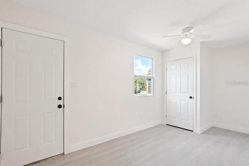 Entry way - 2722 14TH AVE S, ST PETERSBURG