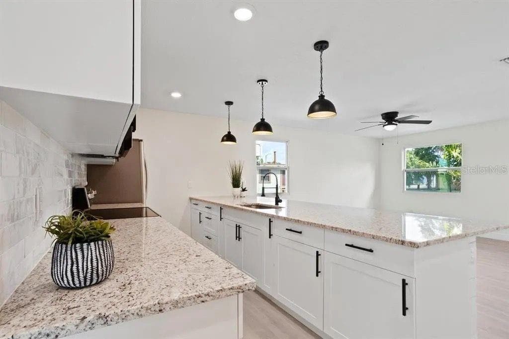Kitchen - 2722 14TH AVE S, ST PETERSBURG