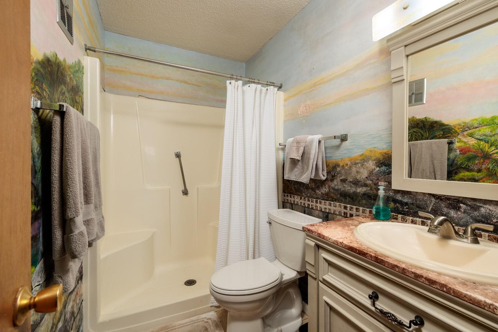 Condominium at 5623 80TH ST N #504, ST PETERSBURG, photo 9 of 22