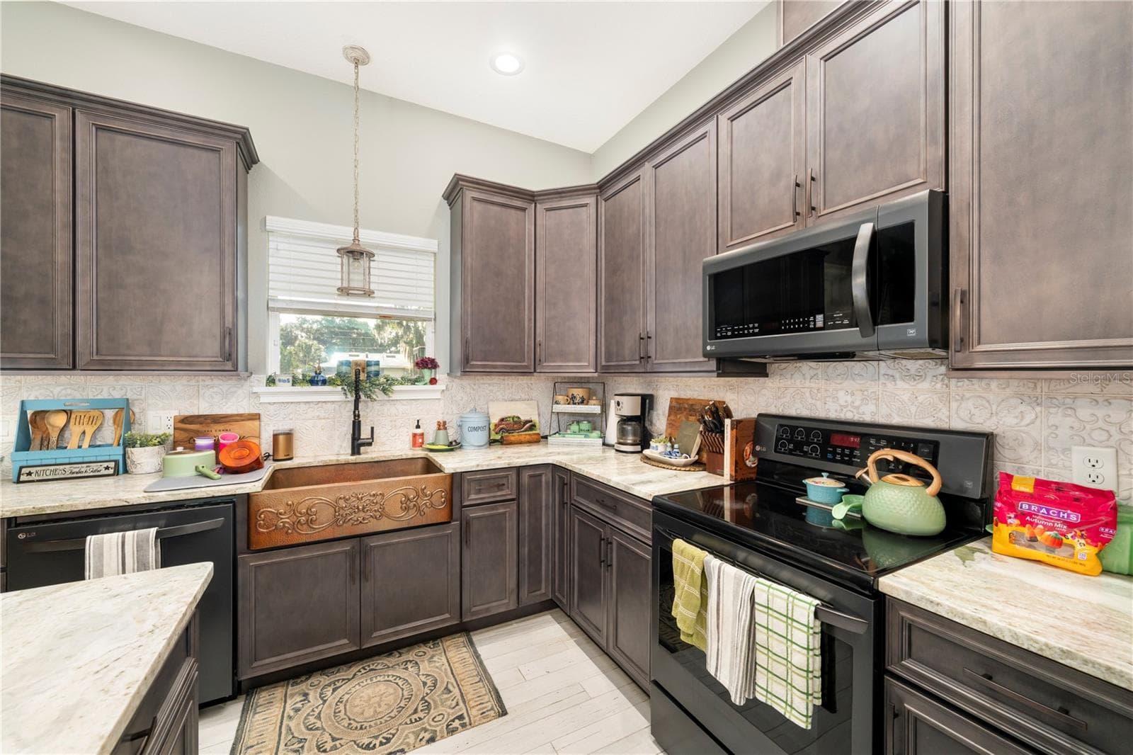Single Family Residence at 35638 CALLA CT, LEESBURG, photo 13 of 44