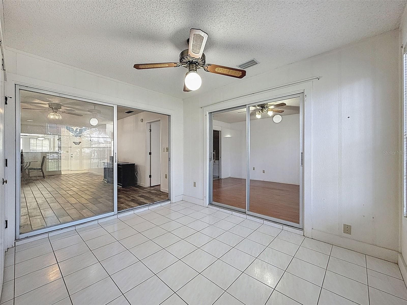 Condominium at 11403 VERSAILLES LN #E, PORT RICHEY, photo 32 of 88
