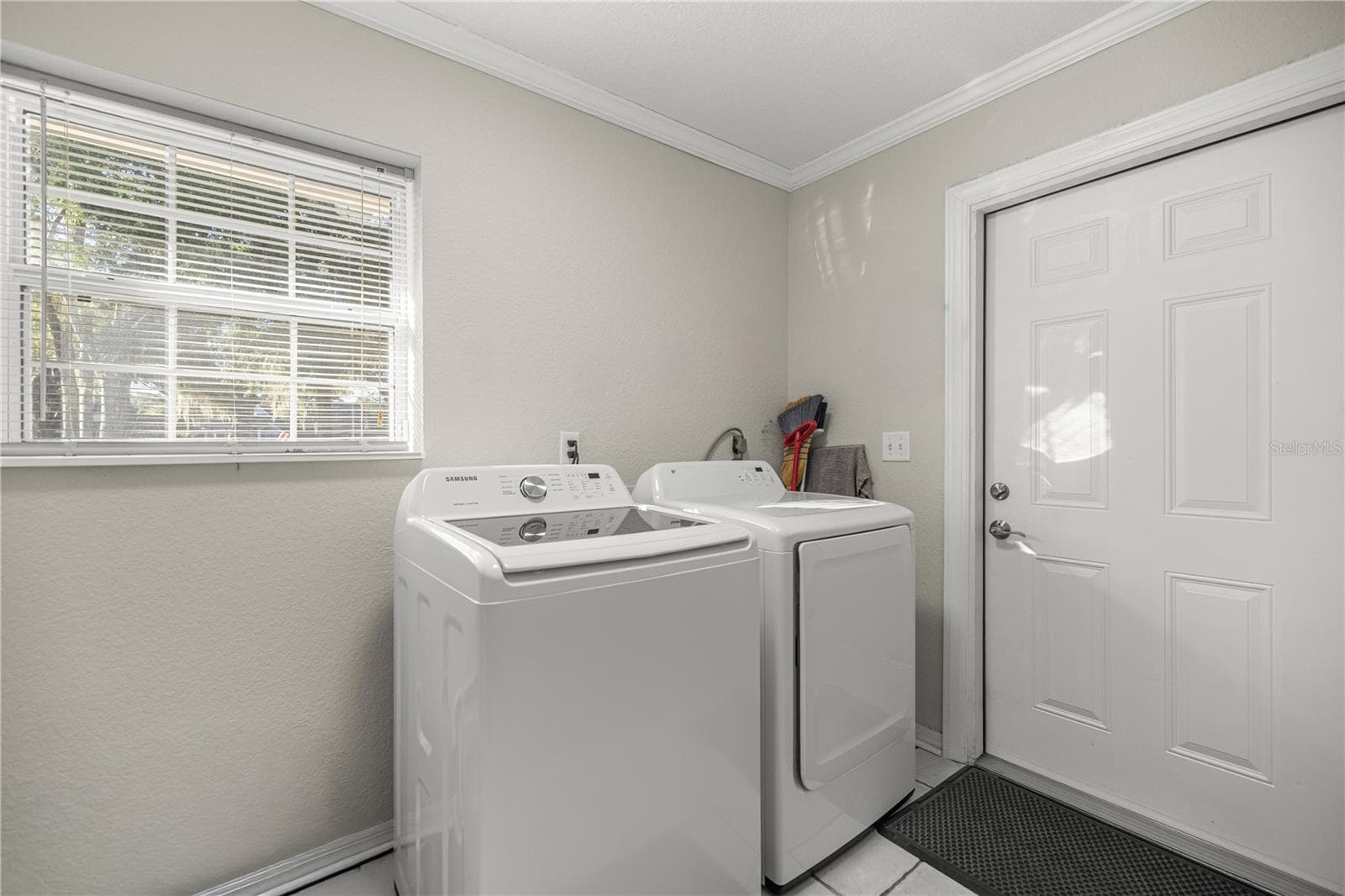 LAUNDRY AREA - 9812 SW 74TH AVE, OCALA