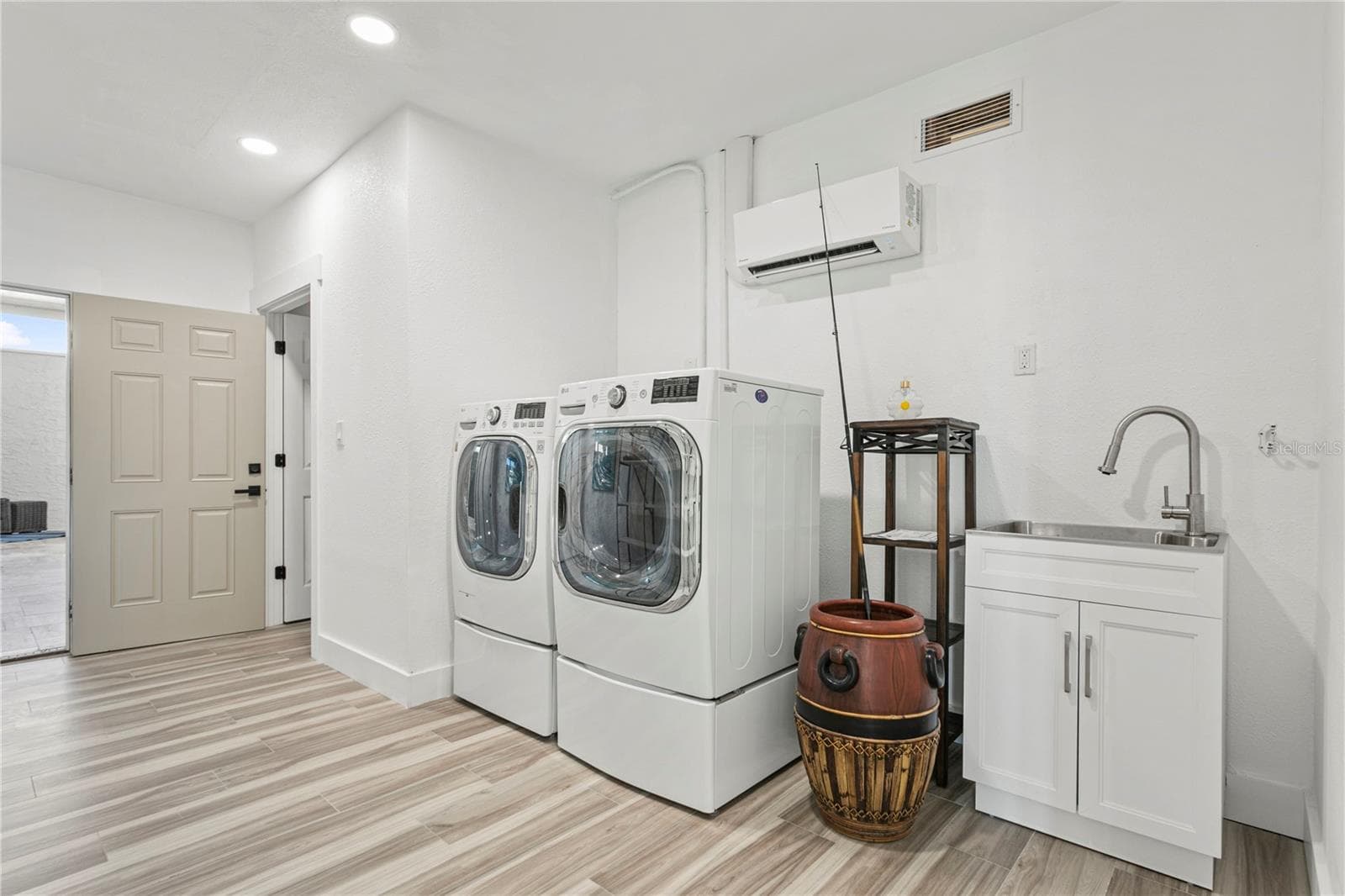 Laundry Room - 1905 4TH ST W, PALMETTO