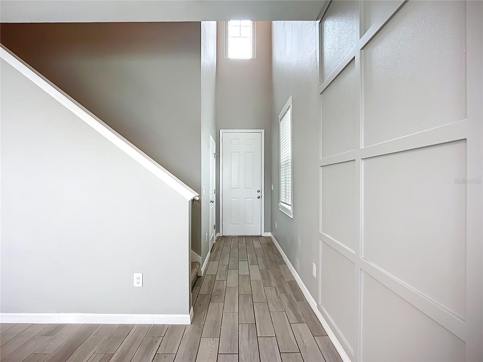 Single Family Residence at 11829 CLARE HILL AVE, RIVERVIEW, photo 9 of 41