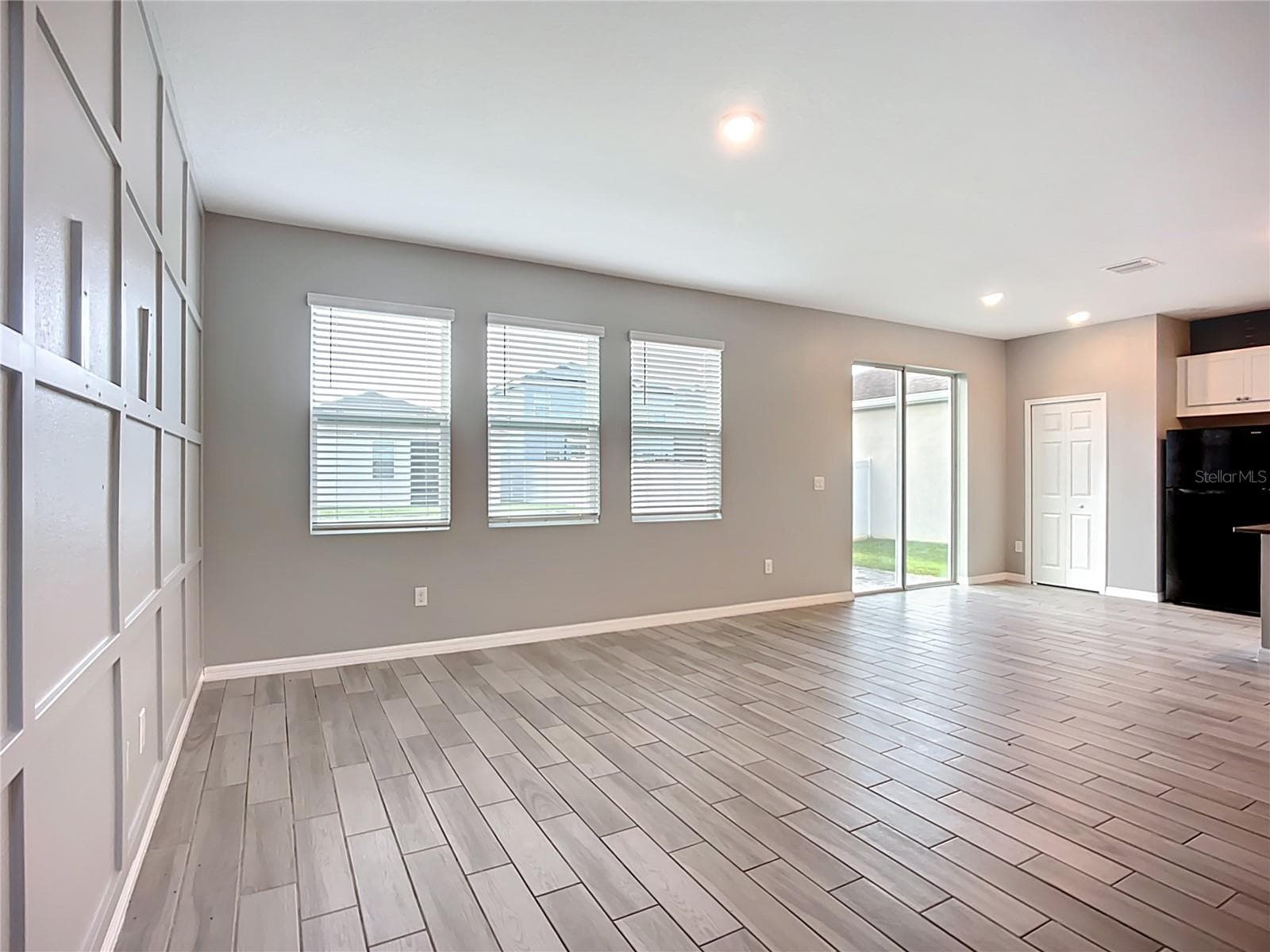 Single Family Residence at 11829 CLARE HILL AVE, RIVERVIEW, photo 11 of 41