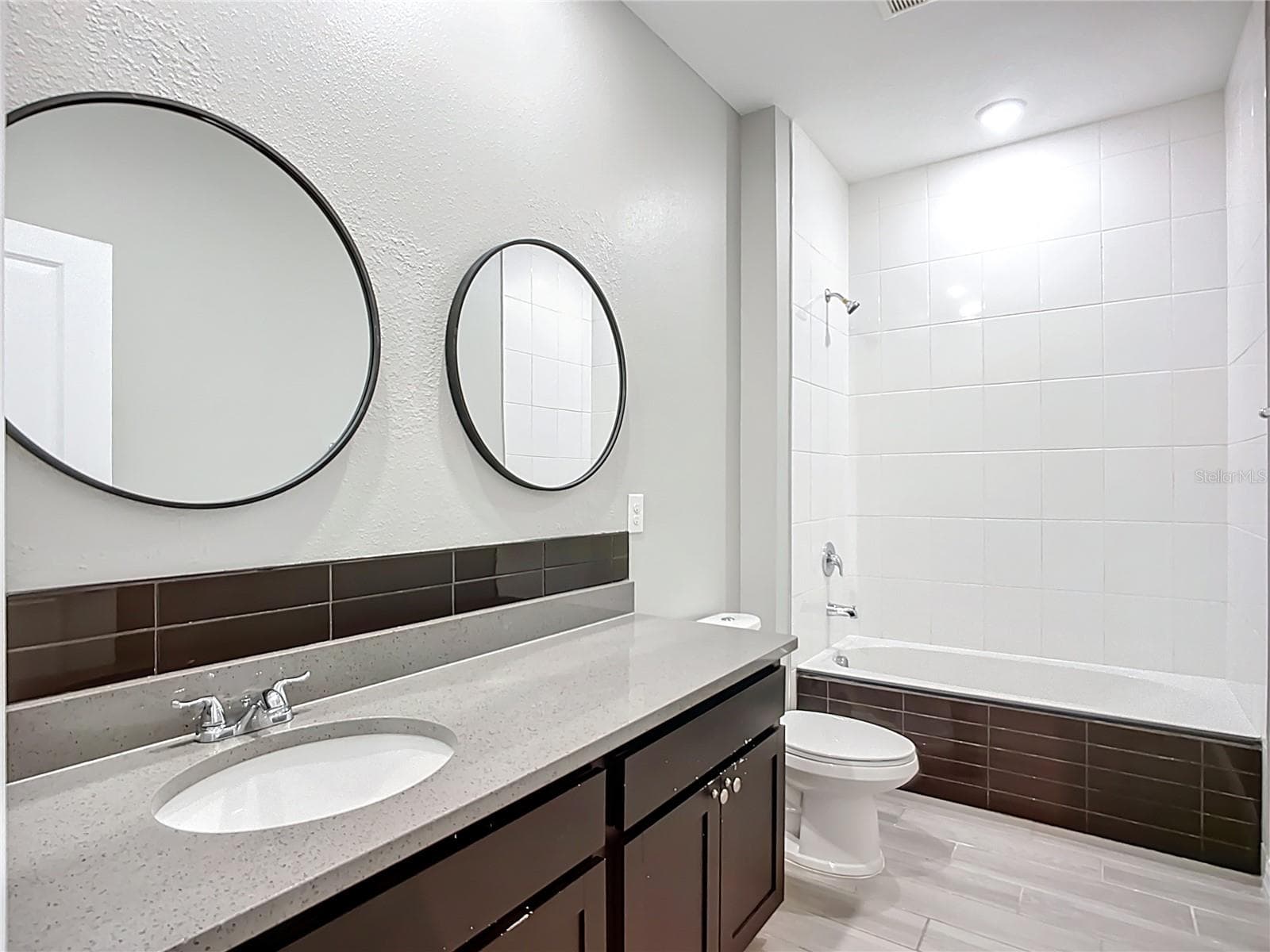 Single Family Residence at 11829 CLARE HILL AVE, RIVERVIEW, photo 23 of 41