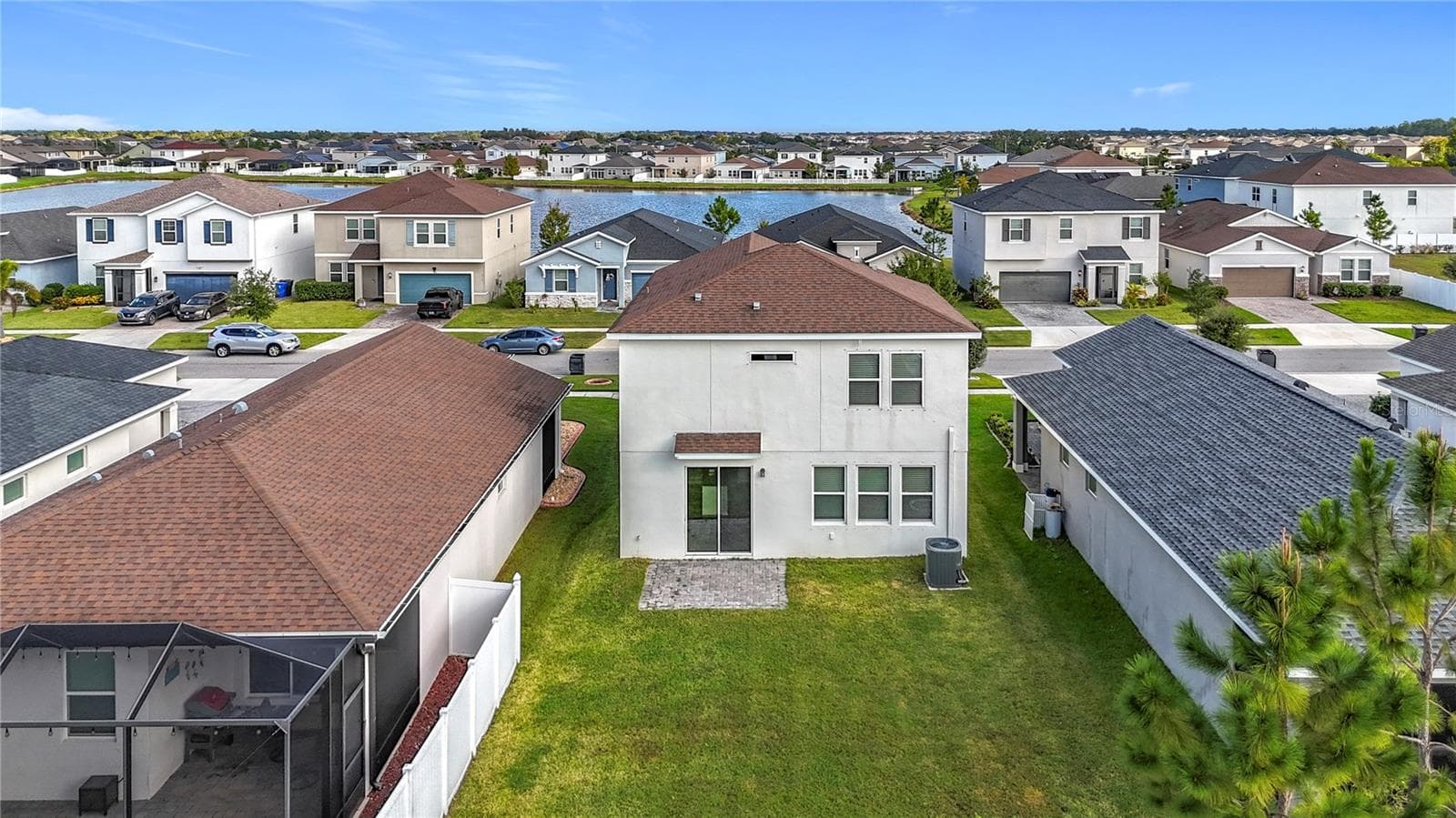 Single Family Residence at 11829 CLARE HILL AVE, RIVERVIEW, photo 40 of 41