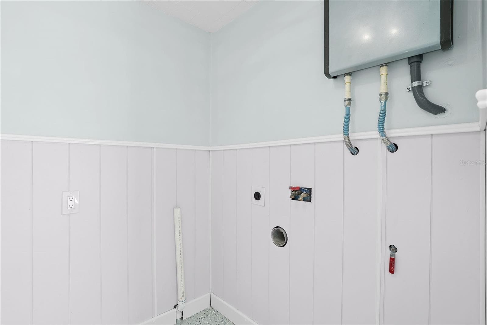 Single Family Residence at 675 182ND AVE E, REDINGTON SHORES, photo 31 of 53