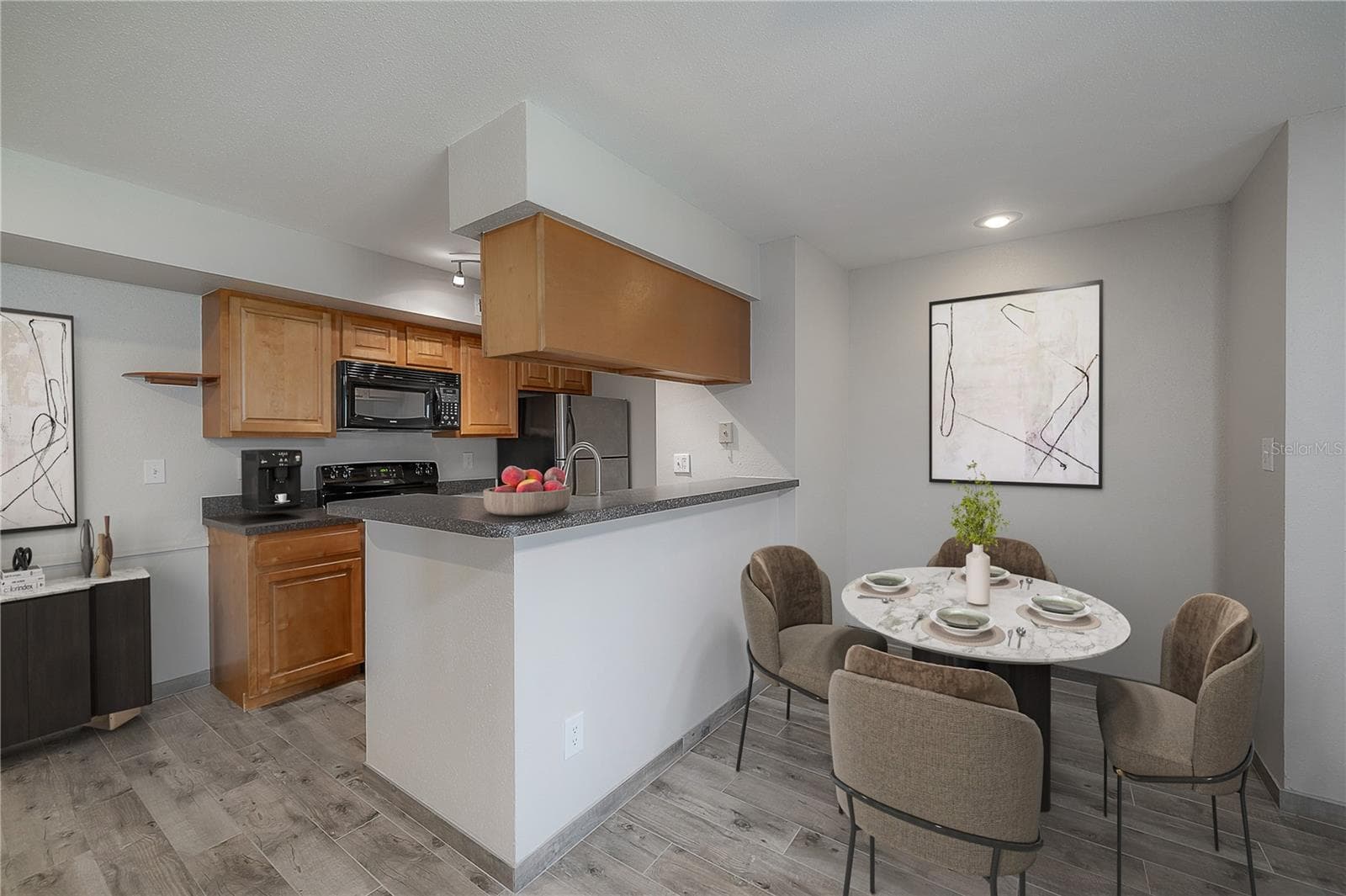 Condominium at 9100 DR MARTIN LUTHER KING JR ST N #905, ST PETERSBURG, photo 8 of 39