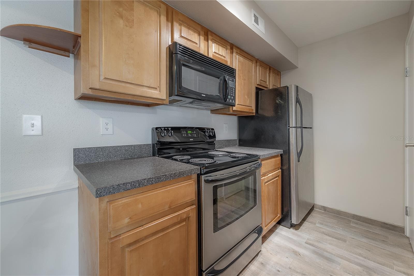 Condominium at 9100 DR MARTIN LUTHER KING JR ST N #905, ST PETERSBURG, photo 9 of 39