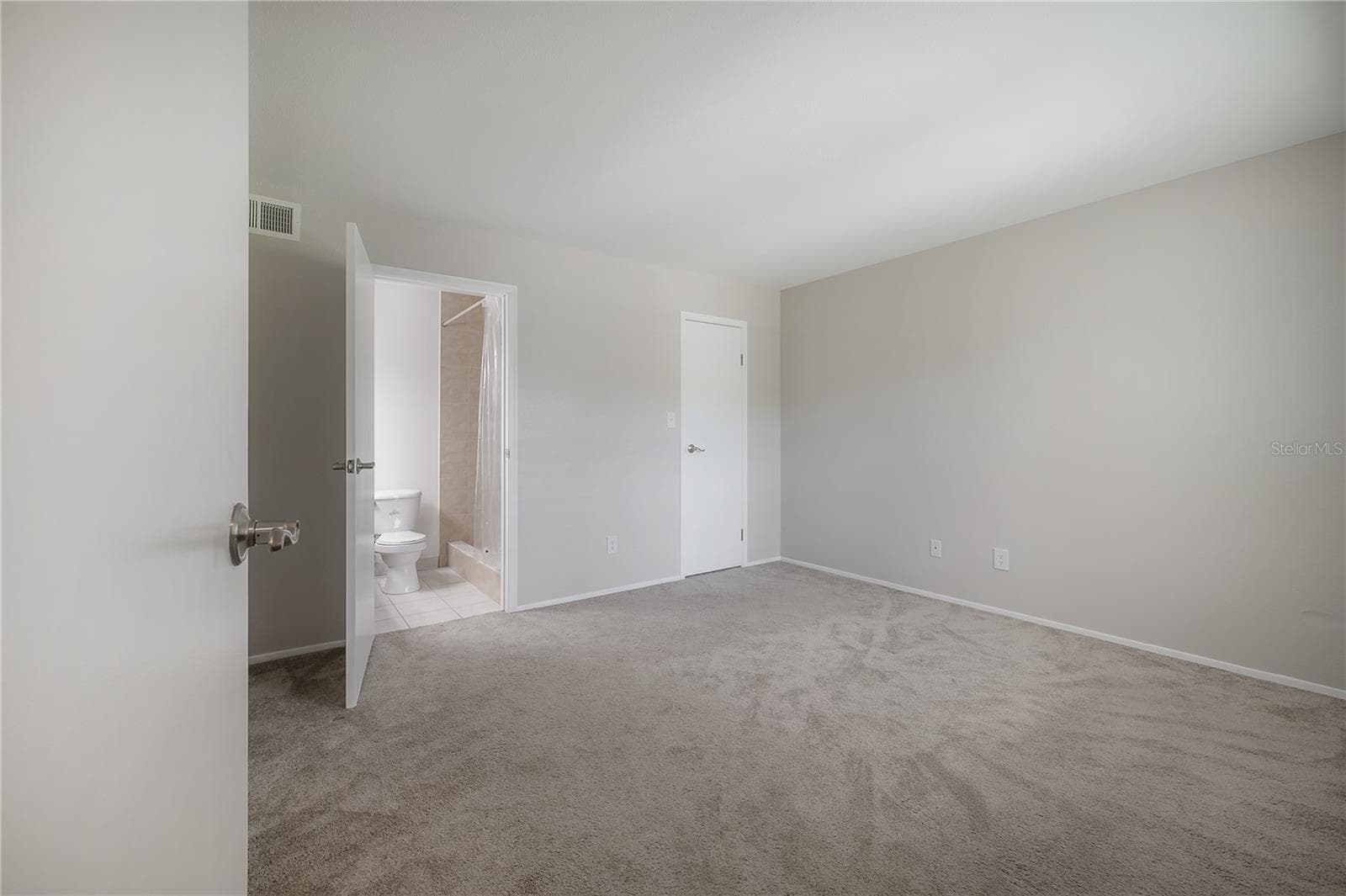 Condominium at 9100 DR MARTIN LUTHER KING JR ST N #905, ST PETERSBURG, photo 18 of 39