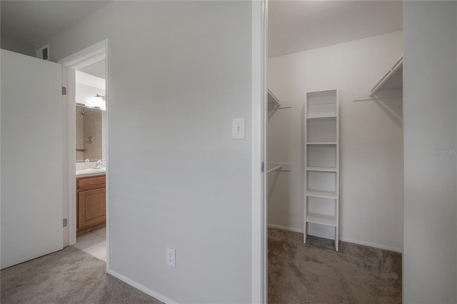 Condominium at 9100 DR MARTIN LUTHER KING JR ST N #905, ST PETERSBURG, photo 20 of 39
