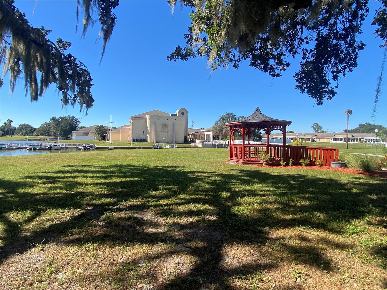 Looking back at the clubhouse. - 4409 CLUB CIR, LAKE WALES