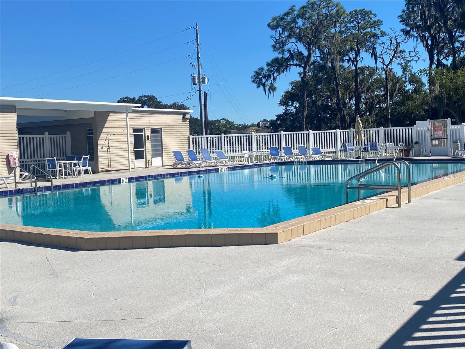 Community pool - 4409 CLUB CIR, LAKE WALES
