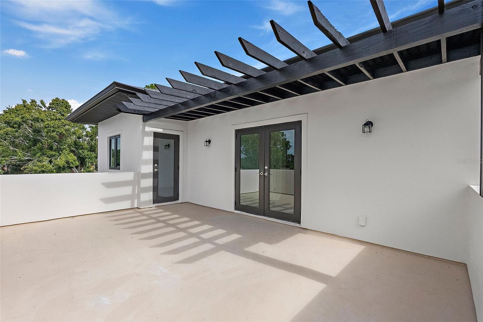 Single Family Residence at 5941 MANGROVE ST N, ST PETERSBURG, photo 39 of 44