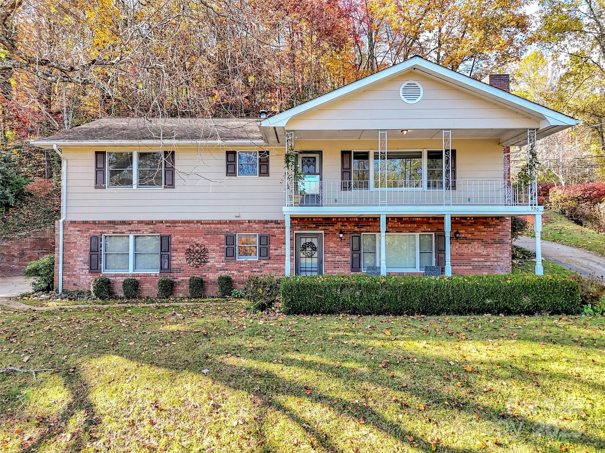 Single Family Residence at Waynesville, photo 2 of 40