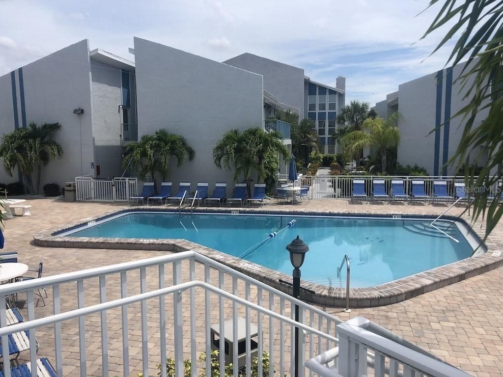 Condominium at 317 REX PL #G, MADEIRA BEACH, photo 37 of 41