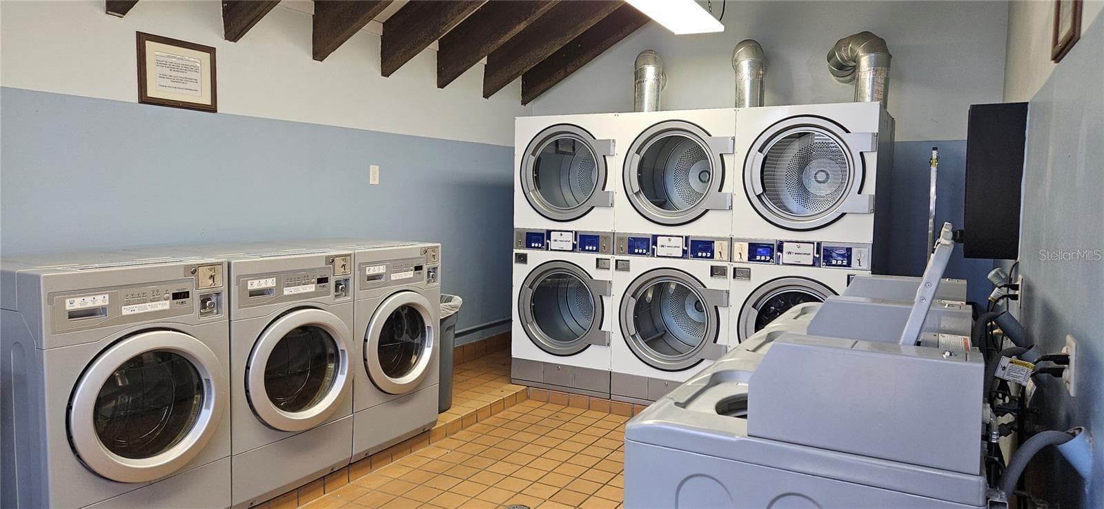 Laundry Room - 2442 NE 7TH ST #3, OCALA
