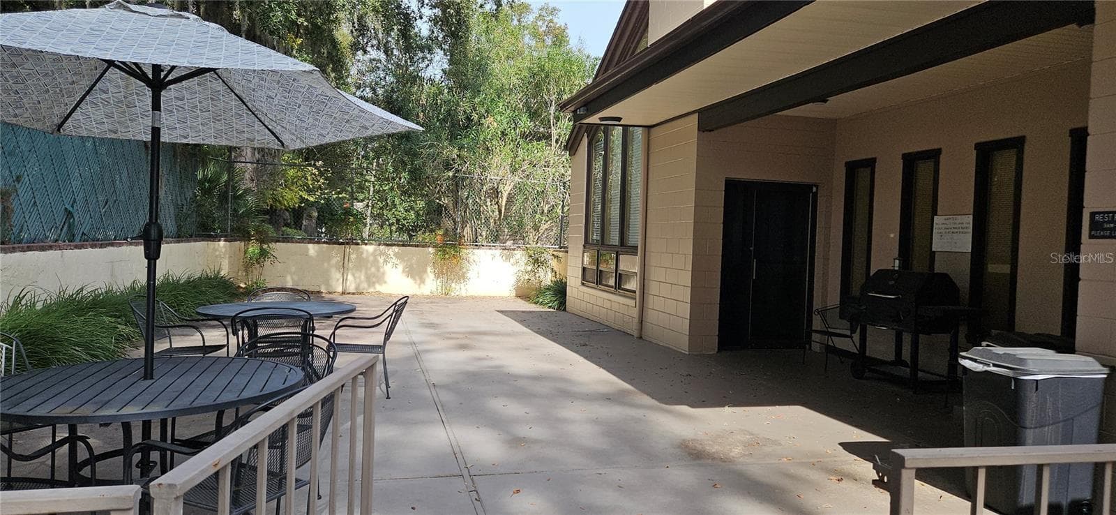 Pool Grilling area - 2442 NE 7TH ST #3, OCALA