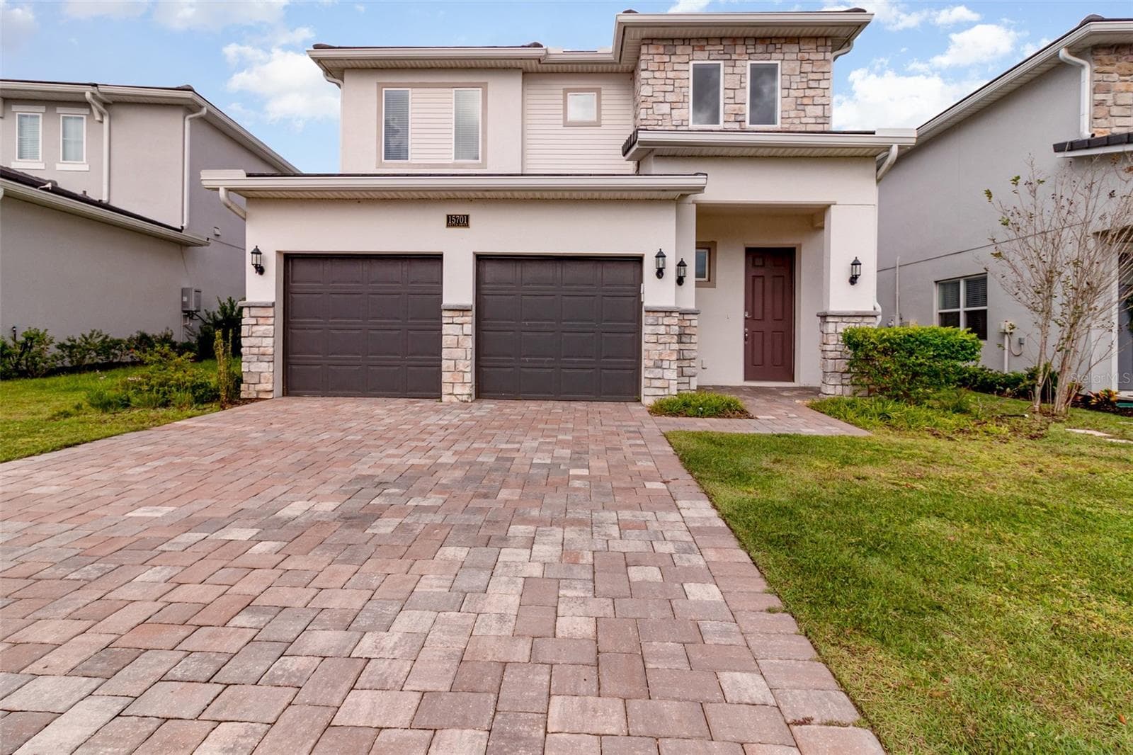 15701 VETTA DR