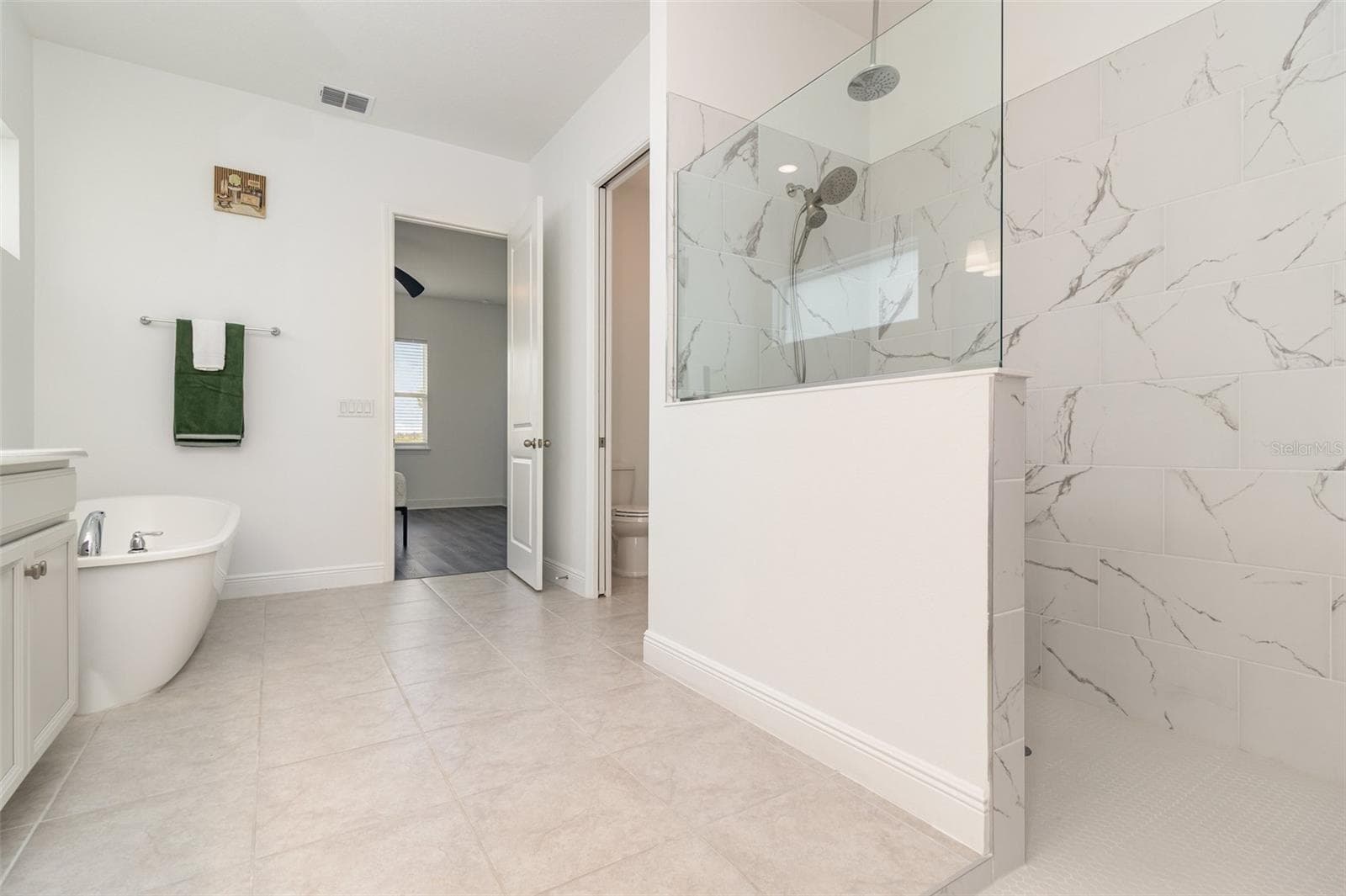 Single Family Residence at 15701 VETTA DR, MONTVERDE, photo 7 of 68