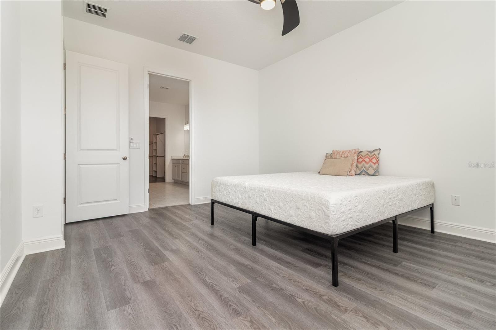 Single Family Residence at 15701 VETTA DR, MONTVERDE, photo 29 of 68