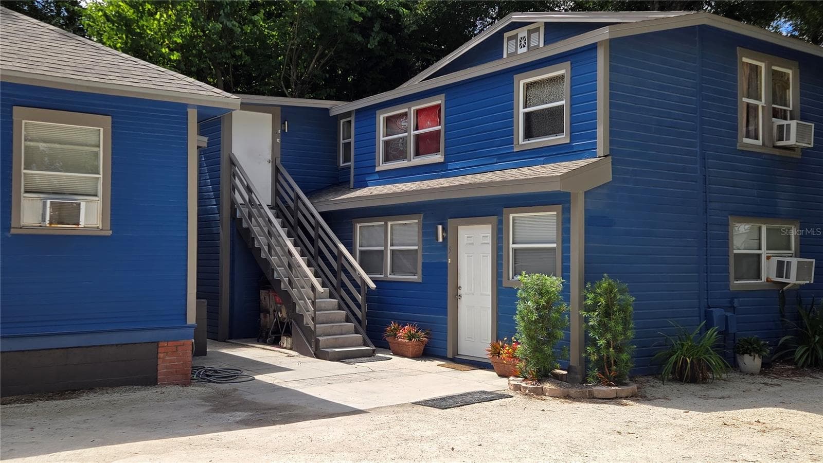Multi-Family 5+ at 2306 N MORGAN ST, TAMPA, photo 2 of 42