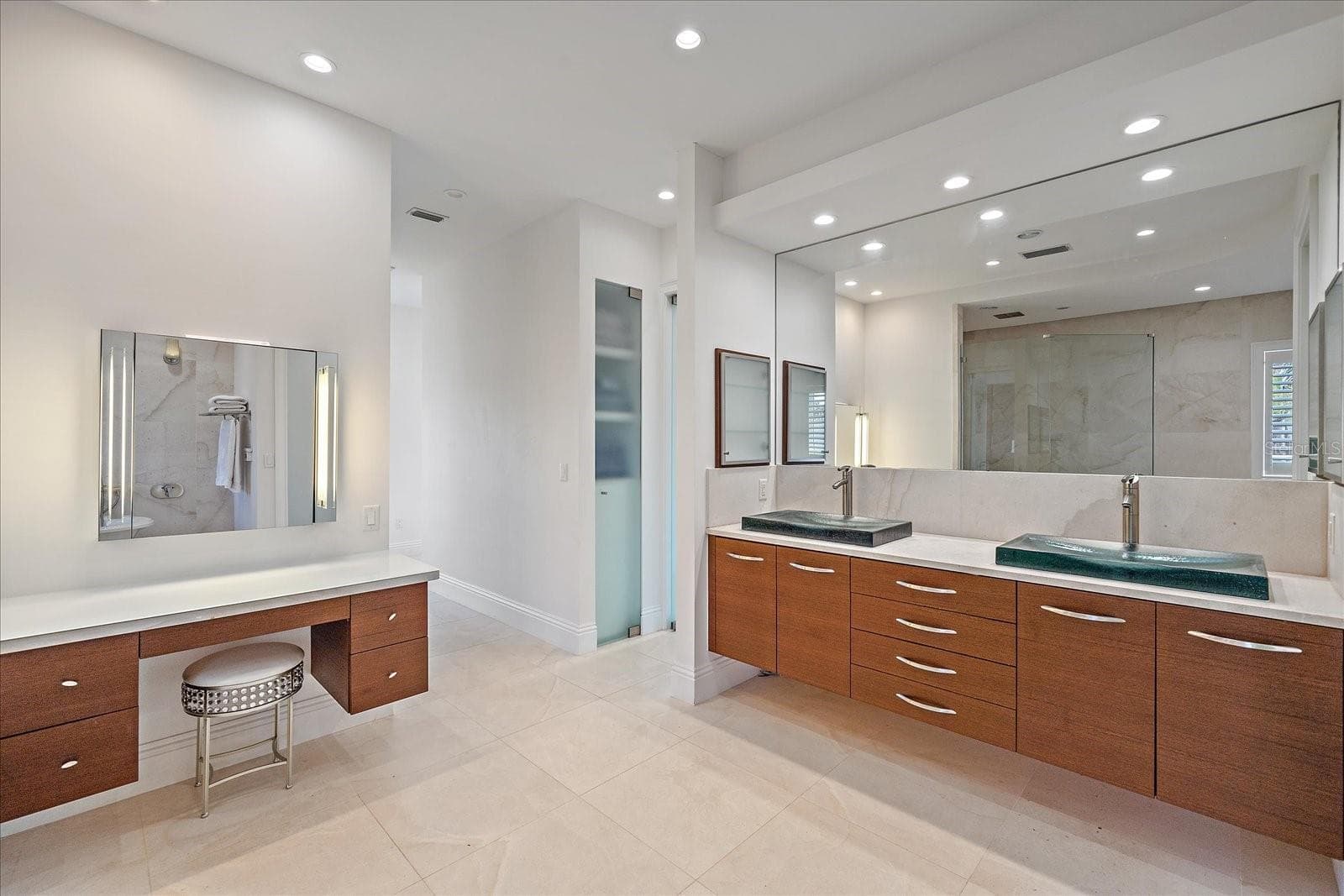 Single Family Residence at 4136 ROBERTS POINT CIR, SARASOTA, photo 51 of 69