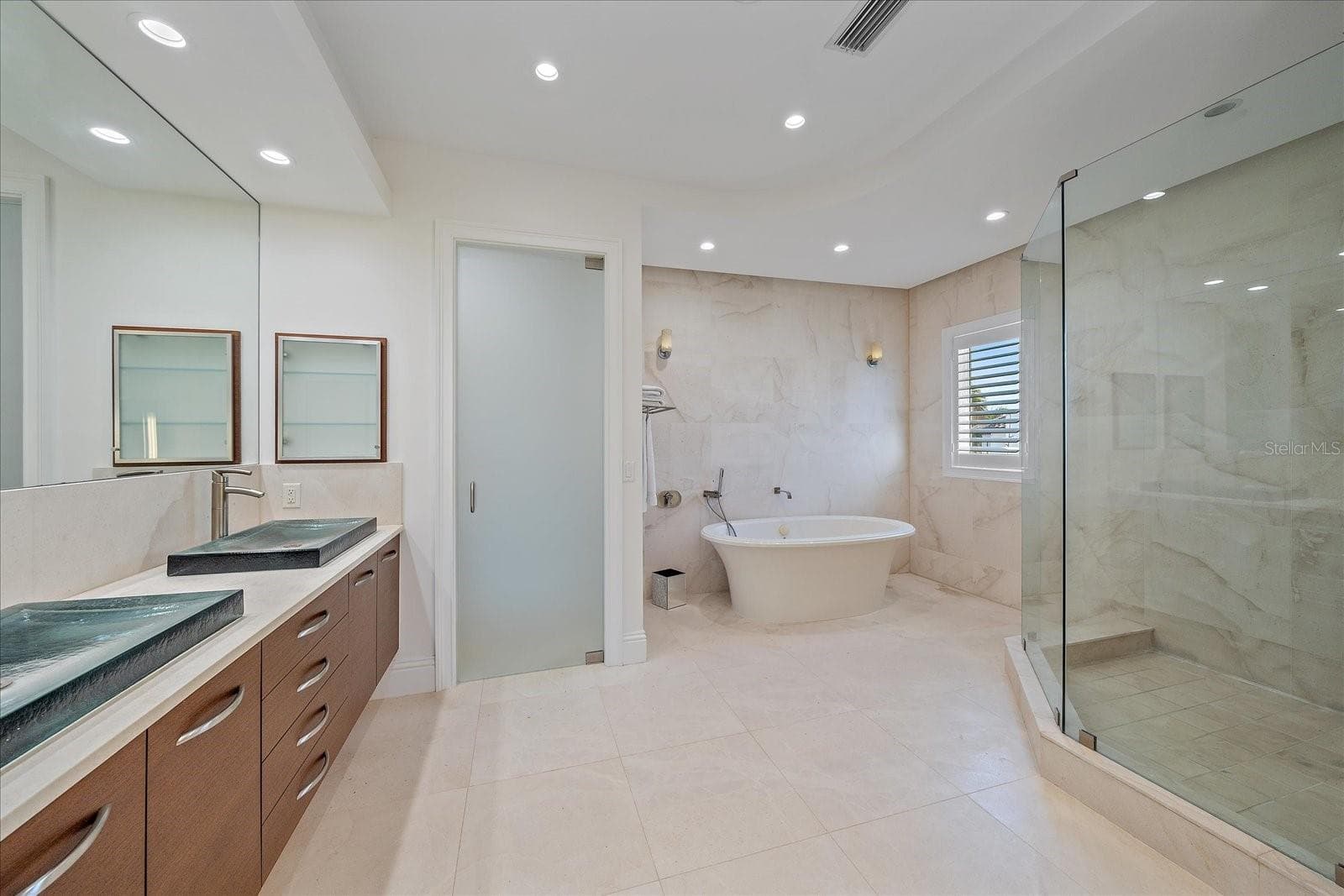 Single Family Residence at 4136 ROBERTS POINT CIR, SARASOTA, photo 52 of 69