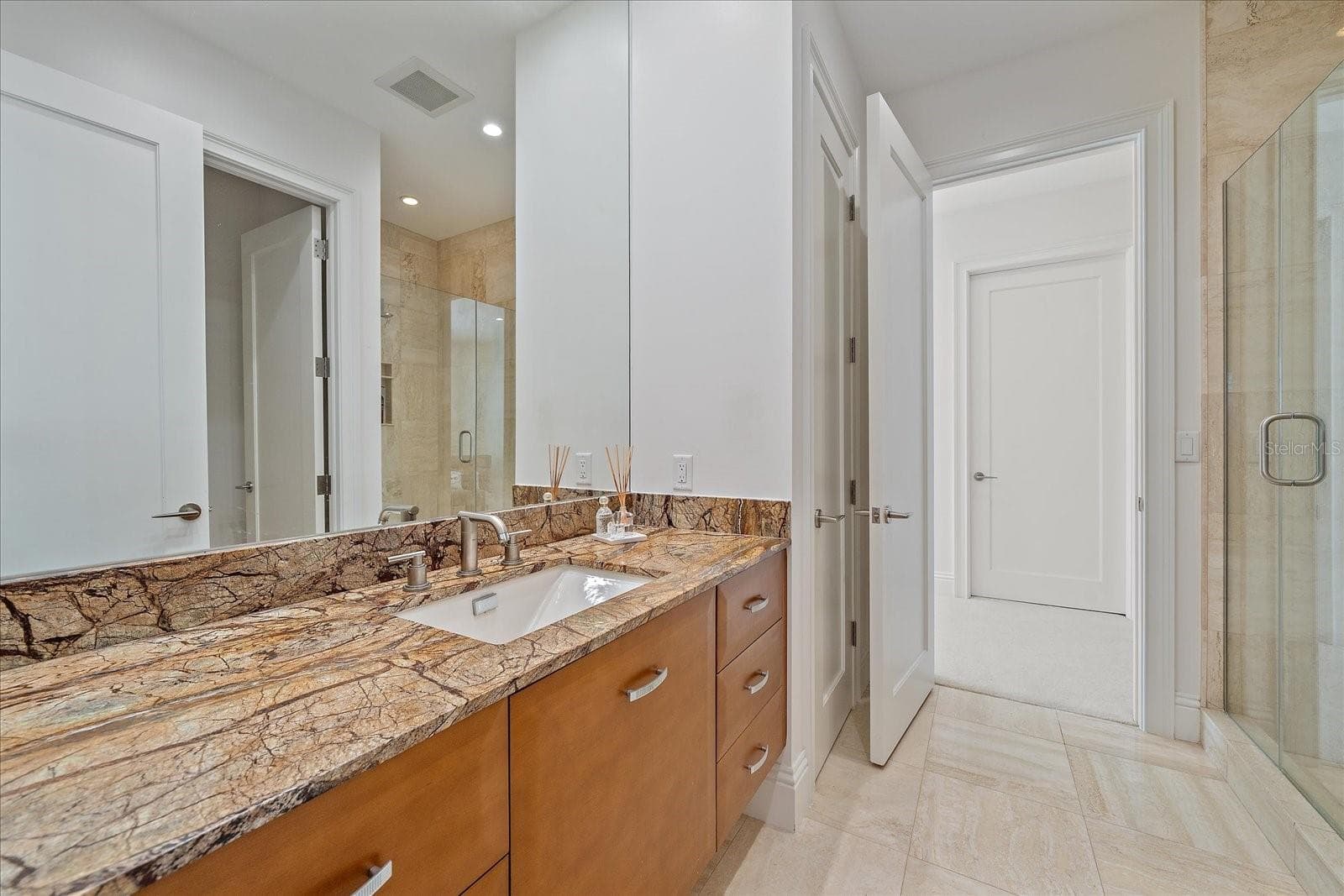 Single Family Residence at 4136 ROBERTS POINT CIR, SARASOTA, photo 63 of 69