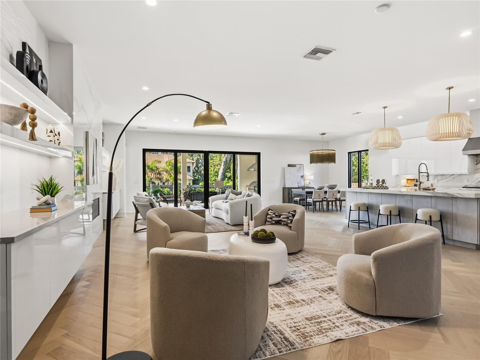 Open Concept - Great Room/Kitchen/Dining - 1821 ENGLEWOOD RD, WINTER PARK