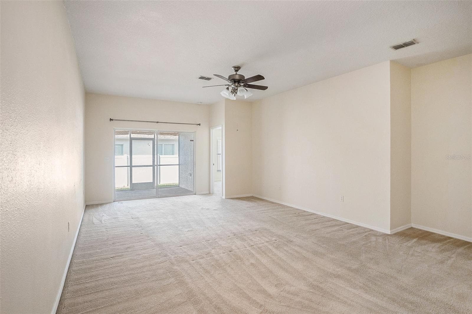 Villa at 1837 RAVENRIDGE ST, WESLEY CHAPEL, photo 11 of 27