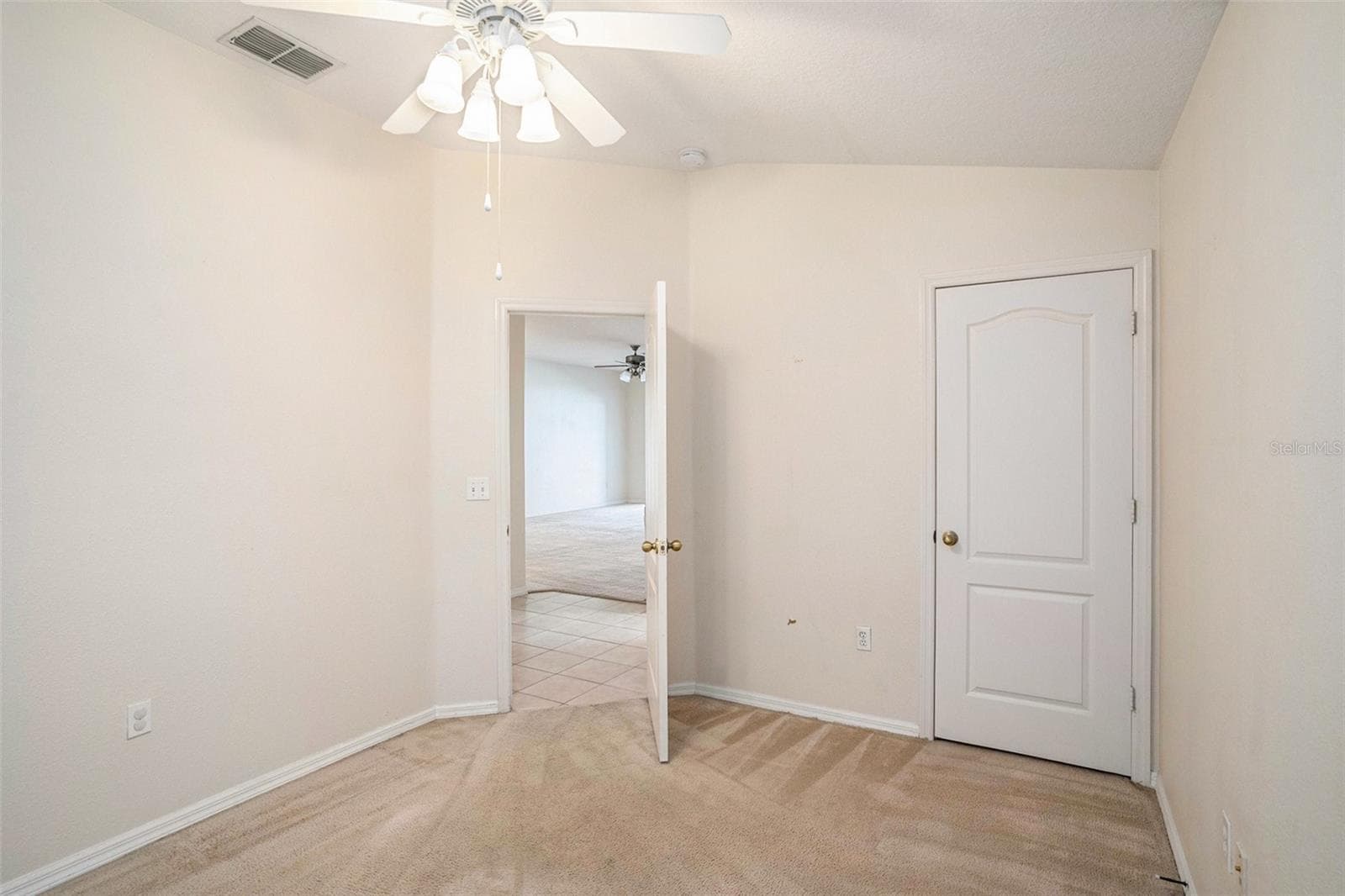 Villa at 1837 RAVENRIDGE ST, WESLEY CHAPEL, photo 14 of 27