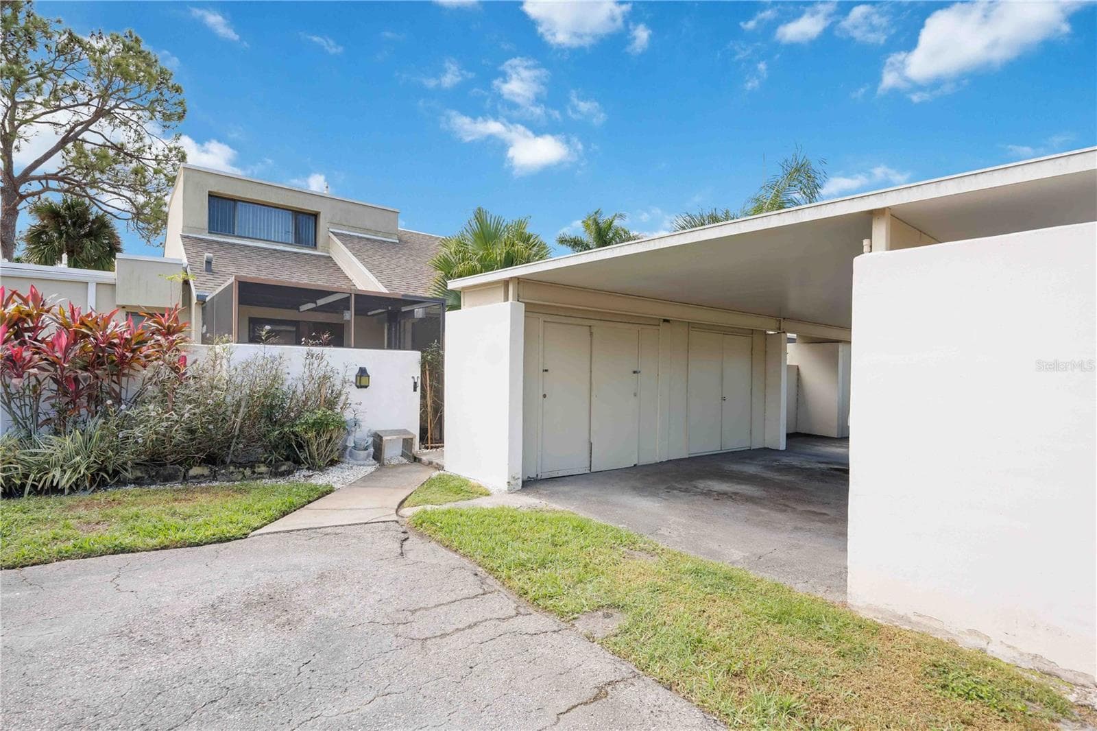 Front - 2767 HORSESHOE CT #Q-3, SARASOTA