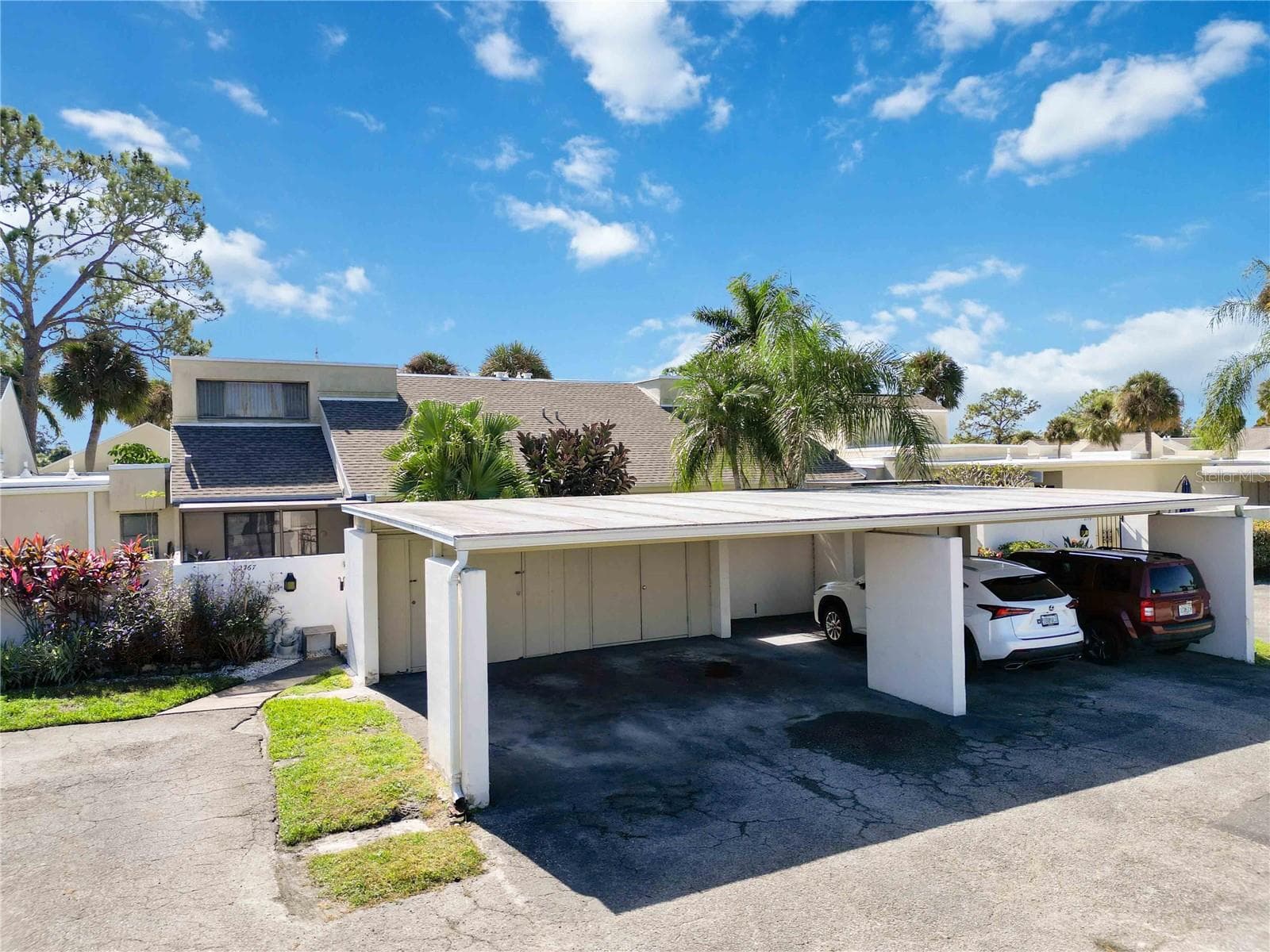Front - 2767 HORSESHOE CT #Q-3, SARASOTA