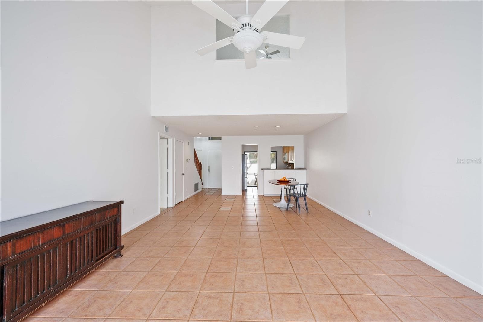 Living Room - 2767 HORSESHOE CT #Q-3, SARASOTA