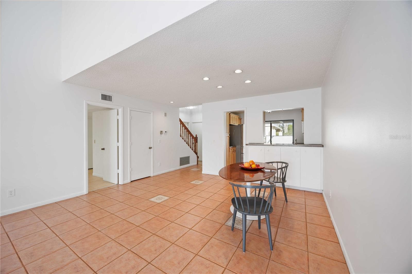 Living Room - 2767 HORSESHOE CT #Q-3, SARASOTA