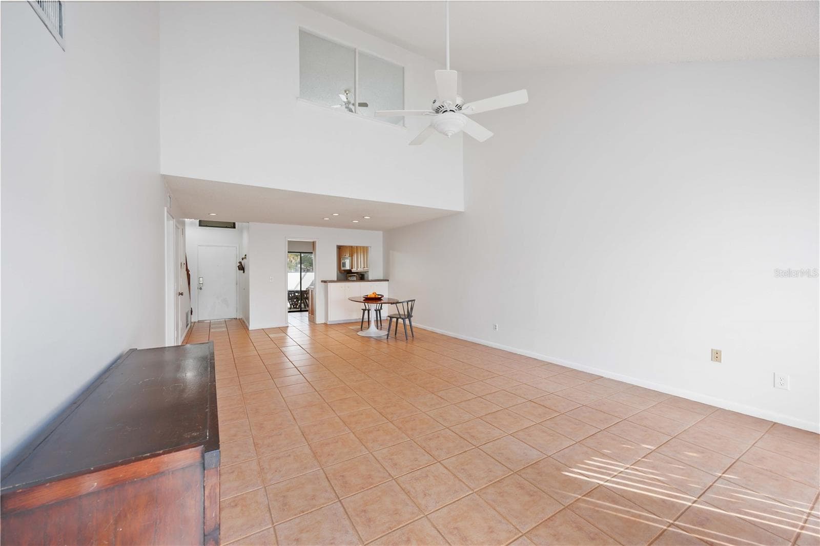 Living Room - 2767 HORSESHOE CT #Q-3, SARASOTA