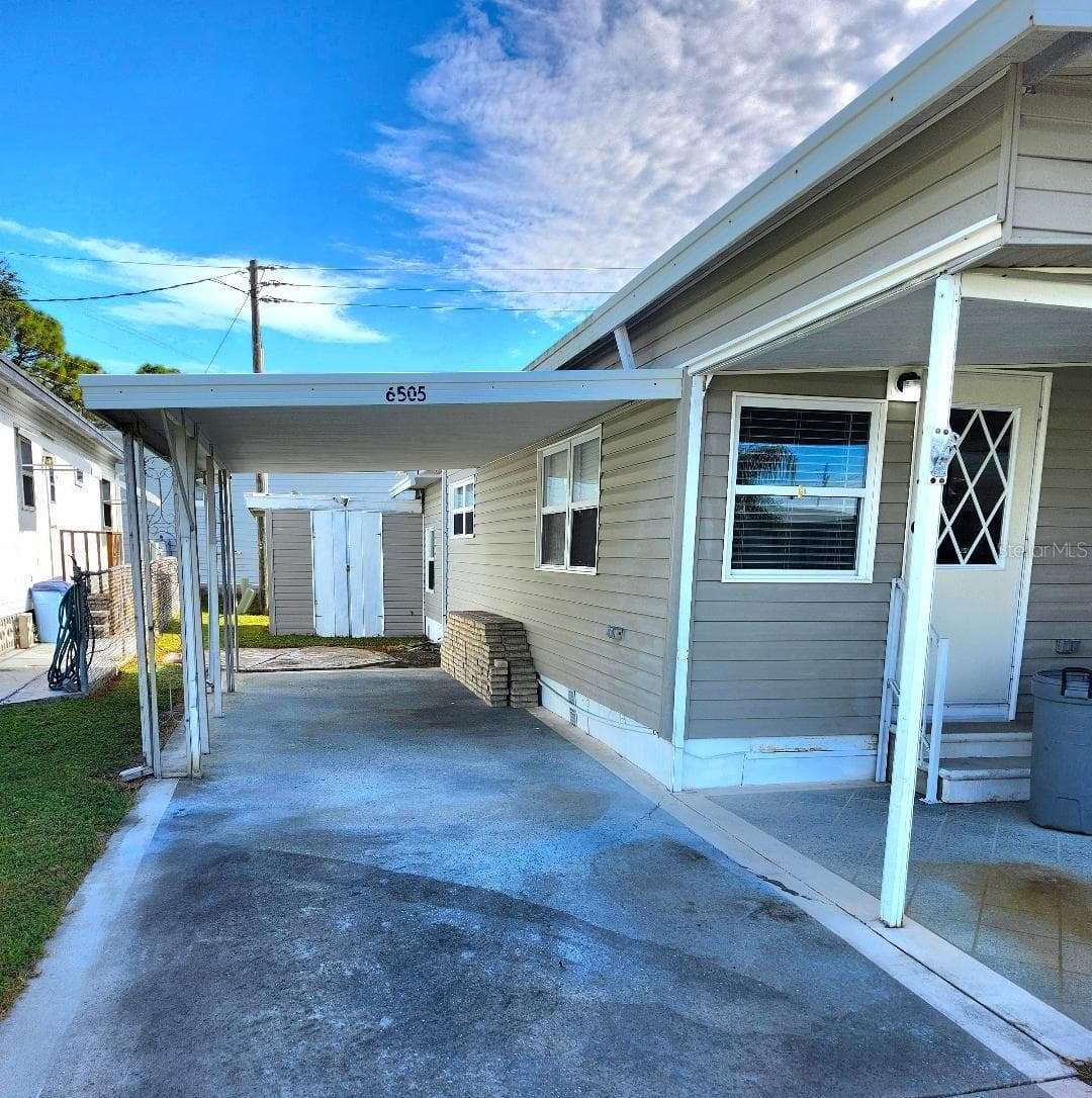 Mobile Home at 6505 KANSAS ST, BRADENTON, photo 2 of 48