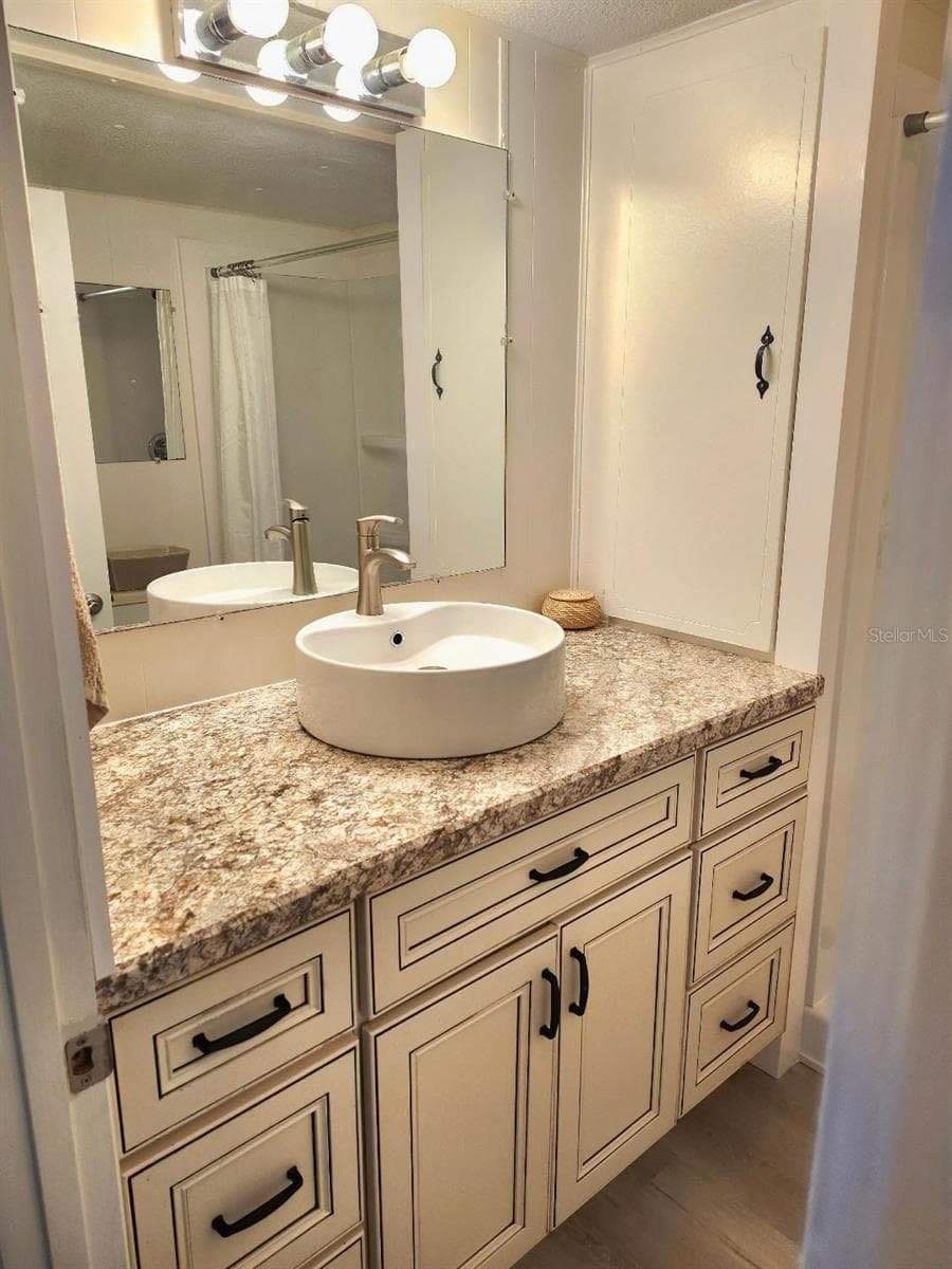 Mobile Home at 6505 KANSAS ST, BRADENTON, photo 21 of 48