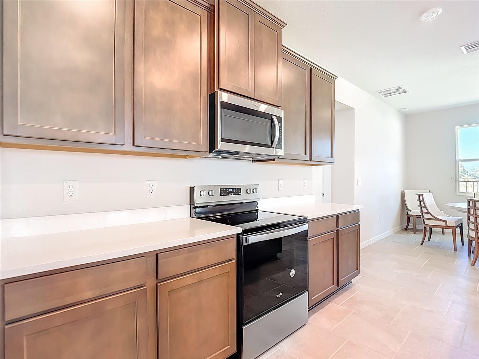 Whirlpool Stainless Steel appliance package! - 10471 BRIDGEGATE HEIGHTS LOOP, SAN ANTONIO
