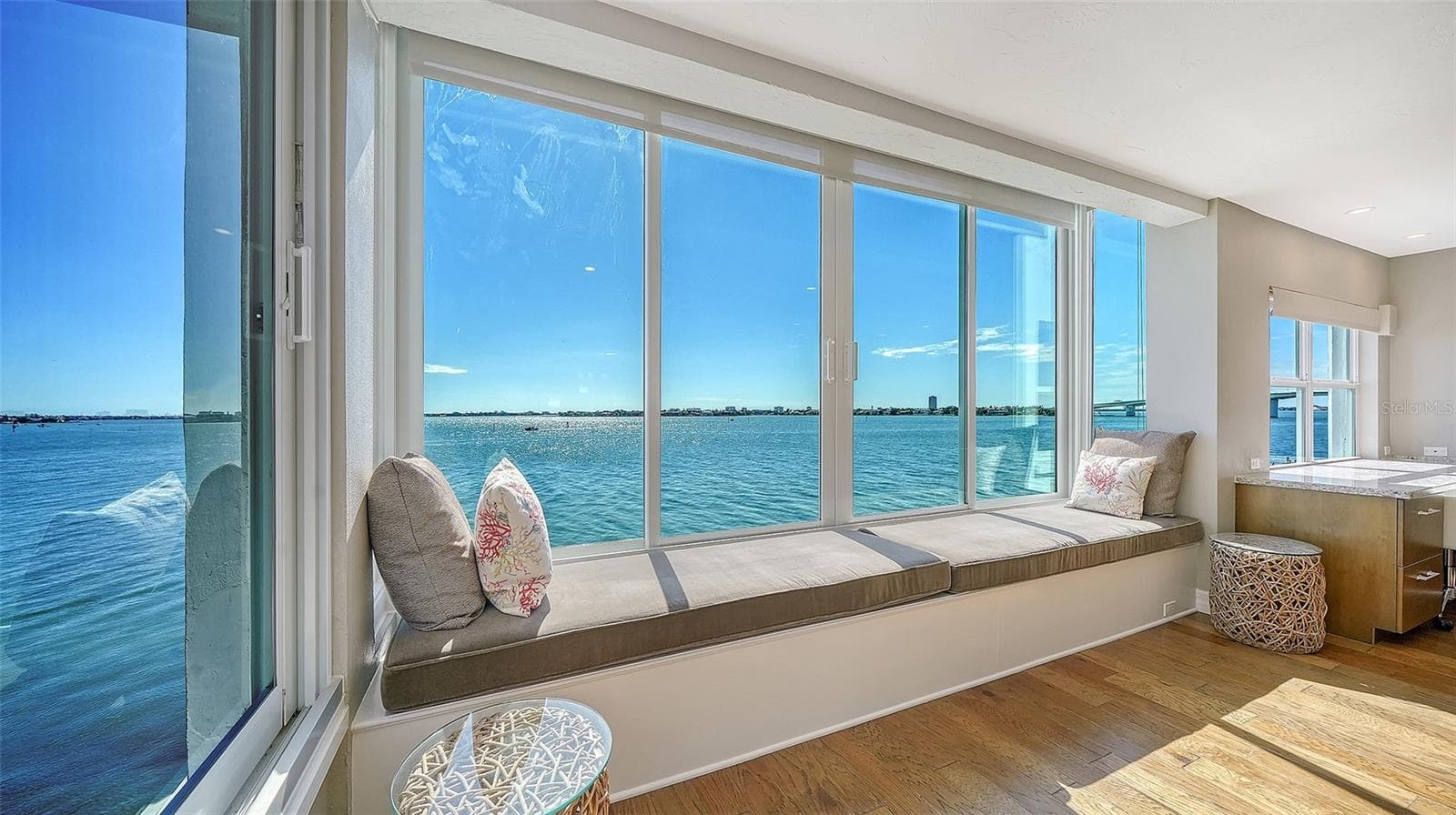 Condominium at 400 GOLDEN GATE PT #31, SARASOTA, photo 4 of 38